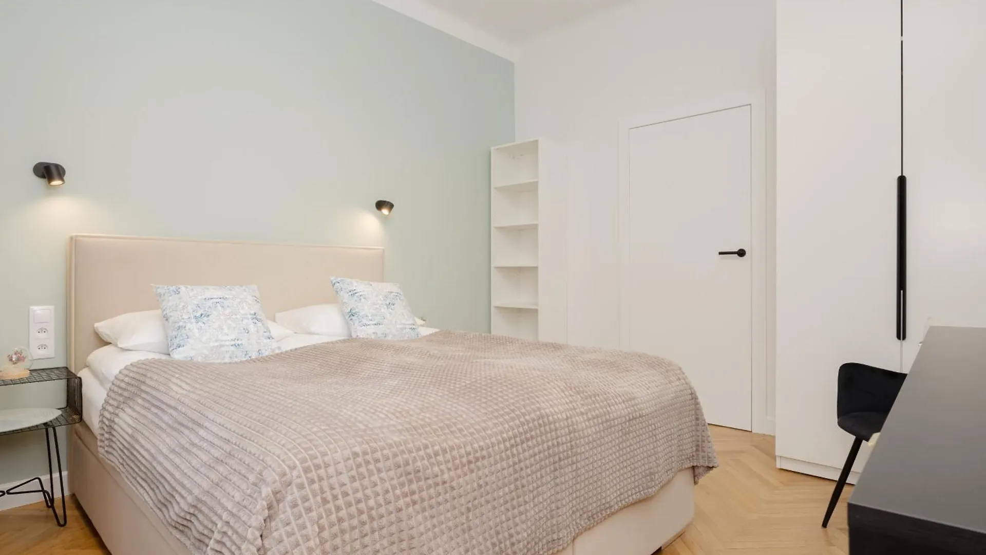 Plac Zamkowy Apartment In Warsaw By Rent Like Home